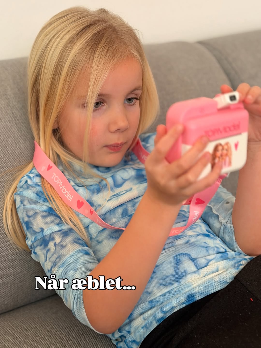 annonce | Min lille mus som elsker at tage billeder, lige så meget som hendes mor 🫶🏼

Vega har teste