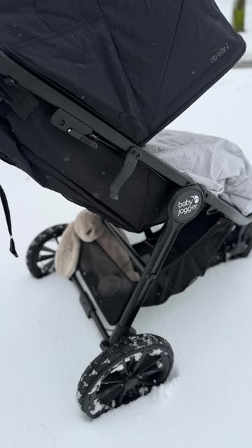 TEST/REKLAME: @babyjoggerscandinavia & @testfamilien.dk 

Vi har den sidste måneds tid testet City E