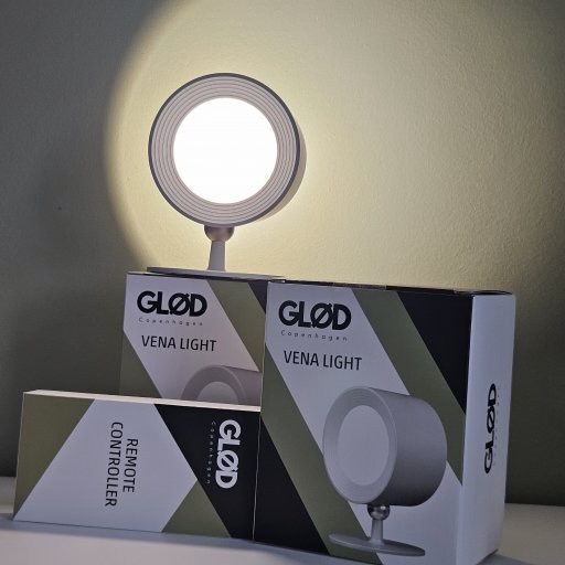 Annonce/test

Testfamilien har testet Vena Light fra @glod_copenhagen – en trådløs væglampe, som tes