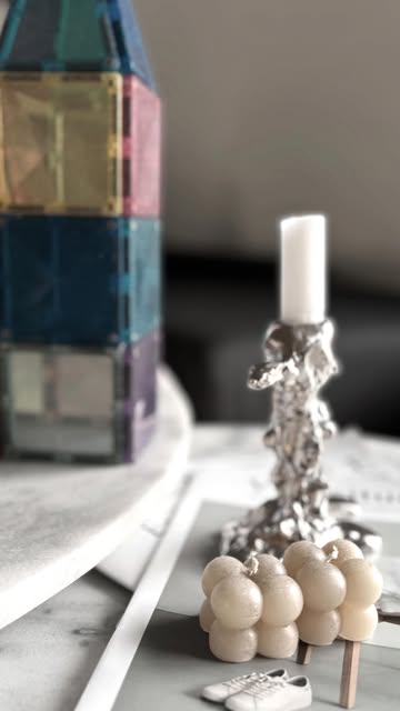 Annonce | Test

Hvis der er en type legetøj, der virkelig kan få begge børn til at fordybe sig i lan