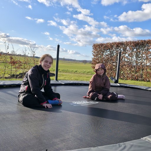 TEST af Jumpmaster Premium Oval Inground 5,0 m trampolin