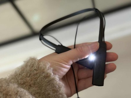 TEST af lysterapi-headset fra Lampeguru