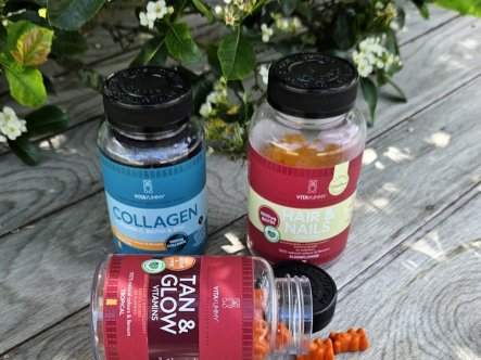 TEST af VitaYummy sommerprodukter – vitaminer til hud, hår og negle