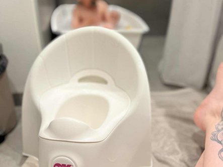 TEST af Pasha Potte og Crab badestol fra OK Baby