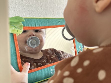 TEST af babyaktivitetslegetøj fra Bright Starts