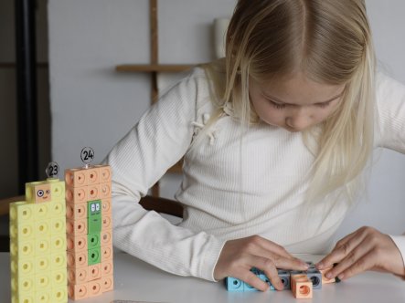 TEST af kreativt legetøj, spil og logik fra Legeakademiet