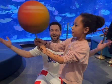 ANMELDELSE af 360 ALLSTARS i Tivoli