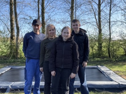 TEST af Jumpmaster Premium Rektangulær Inground Trampolin