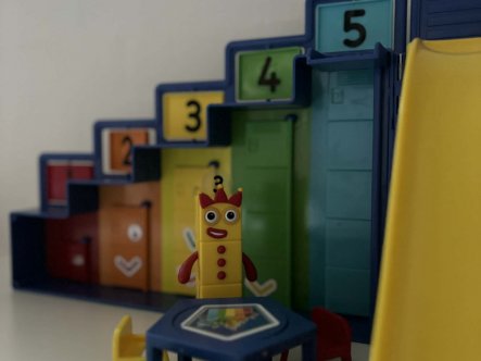 TEST af Skill Builders Lær om kroppen og Number blocks legesæt