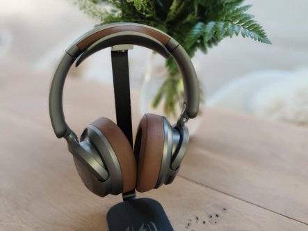 TEST af MOOVE 55 SILENCE - HYBRID ANC i Titanium/brown fra MIIEGO