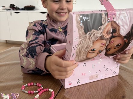 TEST af TOPModel Smykkeskrin med kode og musik fra Coolshop