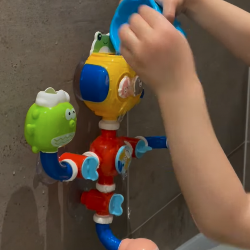 Sjov og eksperimenter i badetid