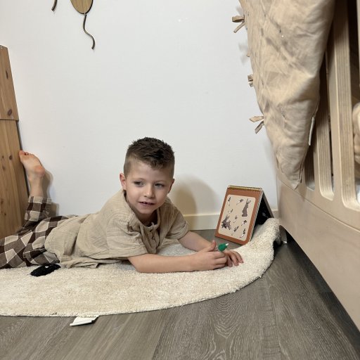 Hvalen Christian skaber hygge på børneværelset