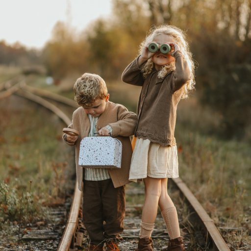 Legekuffert klar til små eventyr i naturen