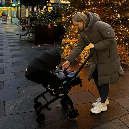 Komfortabel shoppingtur med sovende baby