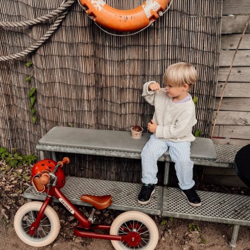 Retrodesign i fokus – matte farver, brune detaljer og klassisk look