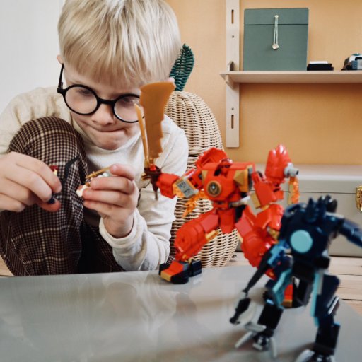 Stor byggeleg med Kais ild-elementrobot.