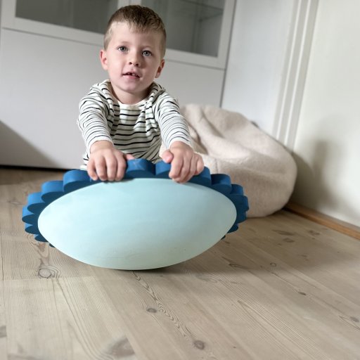 Tumlemøbler med plads til fantasi, balance og bevægelse