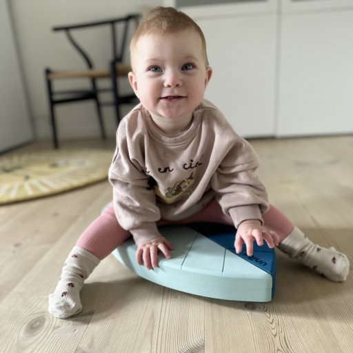 Tumlemøbler med plads til fantasi, balance og bevægelse