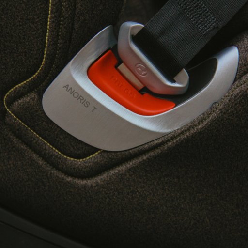 Cybex Anoris T i-Size kombinerer banebrydende sikkerhed med høj komfort.