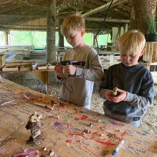 En hel dag med grin, natur og kvalitetstid for hele familien