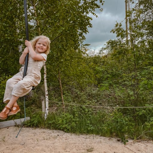 En hel dag med grin, natur og kvalitetstid for hele familien