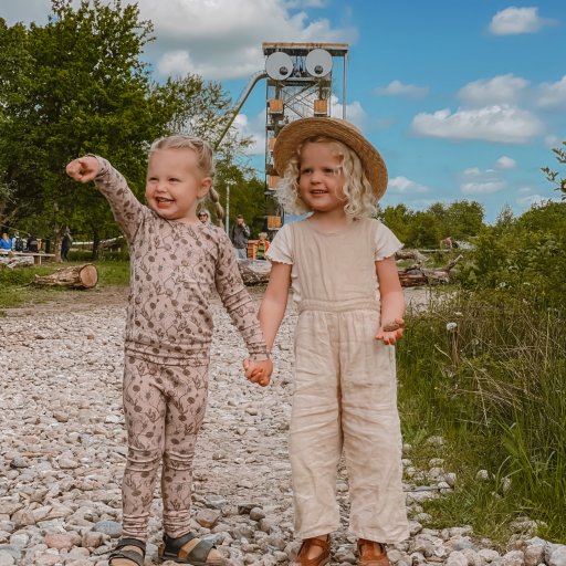 En hel dag med grin, natur og kvalitetstid for hele familien