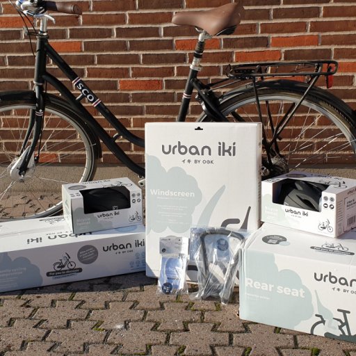 Elin på første række – klar til eventyr på mors cykel