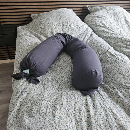 En fleksibel pude, der følger kroppen