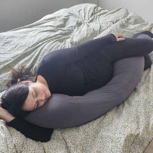 En fleksibel pude, der følger kroppen