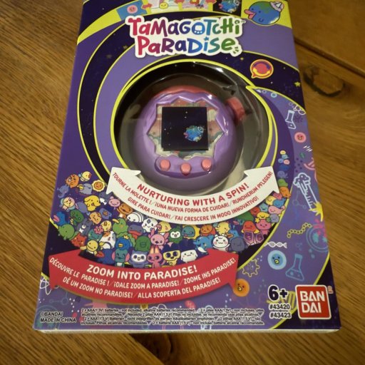 Retrocharme møder nysgerrighed – første møde med Tamagotchi