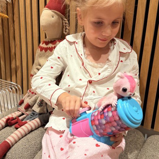 Nuttet leg med fart på – Sugar Glider i fuld flyvetur