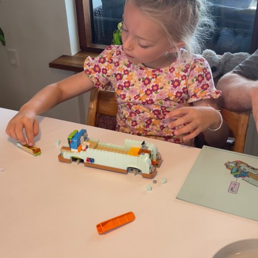 Klar til eventyr – kreativ byggeleg med LEGO Friends autocamperen