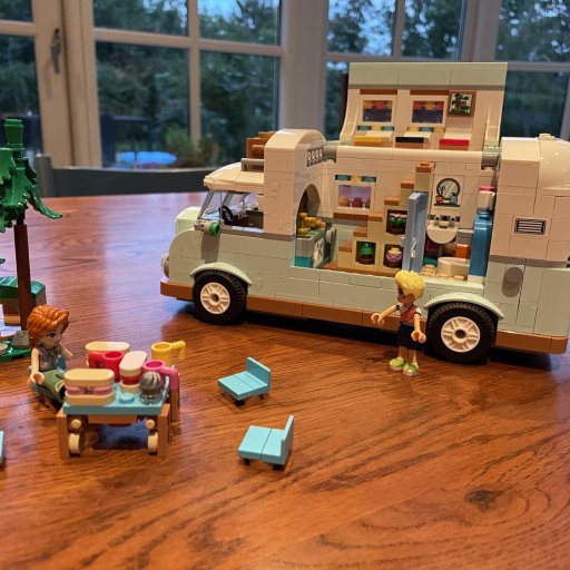 Klar til eventyr – kreativ byggeleg med LEGO Friends autocamperen