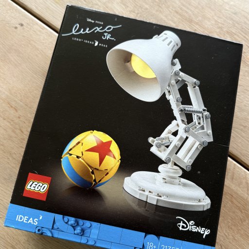 Pixar-magi i klodser – når nostalgi og byggehygge mødes