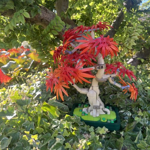 Når klodser bliver kunst – et LEGO-træ der blomstrer året rundt