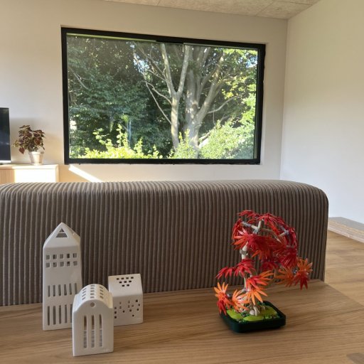 Når klodser bliver kunst – et LEGO-træ der blomstrer året rundt