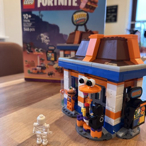 Når gaming bliver til klodser – Fortnite-universet bygget i LEGO