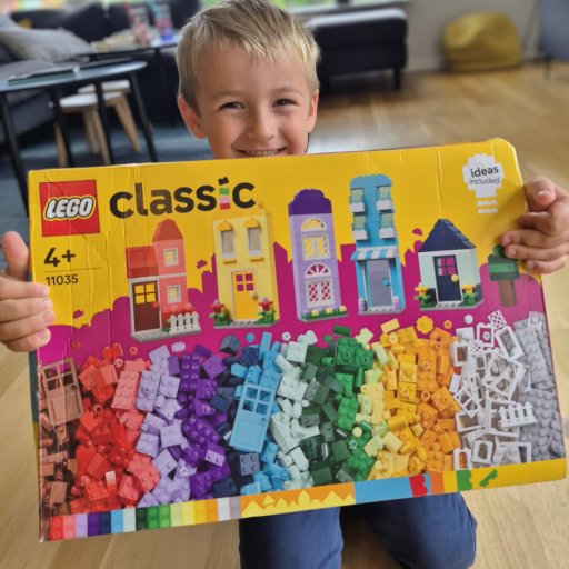 Farver, fantasi og familietid – kreative huse bygget med LEGO