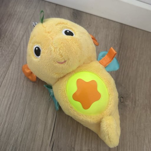 En blød soveven med lys og rolige melodier