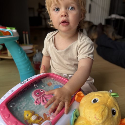 En blød soveven med lys og rolige melodier