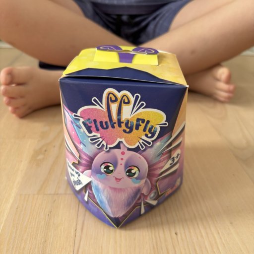 Magisk unboxing og krammeklar glæde med Fluffyfly