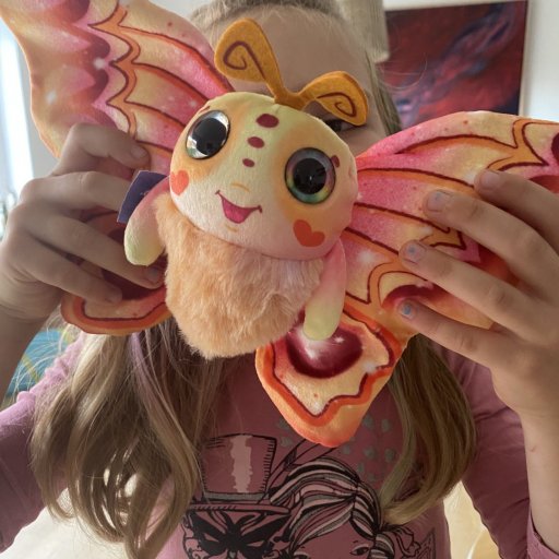 Magisk unboxing og krammeklar glæde med Fluffyfly