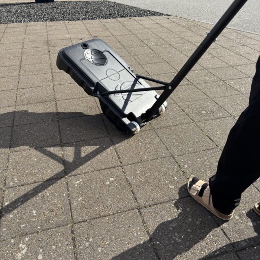 Aktiv familietid i indkørslen – basket for alle aldre