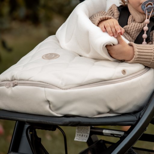 Oat Beige i al slags vejr â varme ture med stil