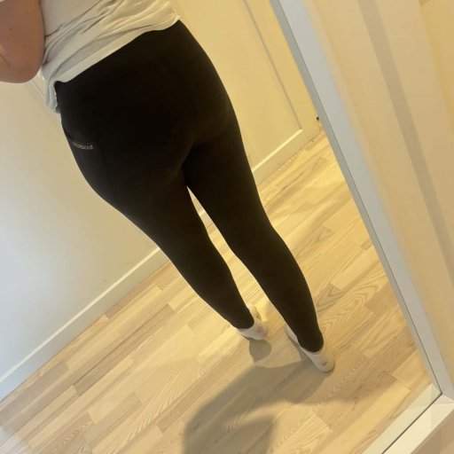 Komfortable tights med smarte detaljer.