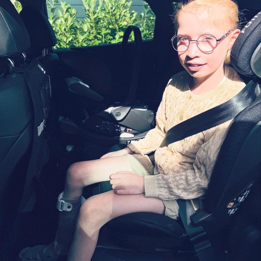 En autostol der vokser med barnet fra 4 til 12 år