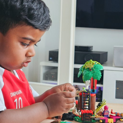 Superhelte møder dinosaurer – et fantasifuldt LEGO-sæt med masser af action og leg