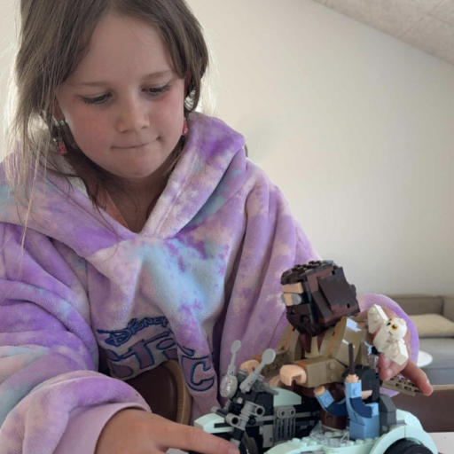 Magisk byggesĂŠt â Hagrid og Harry flyver ud pĂ„ eventyr pĂ„ den ikoniske motorcykel