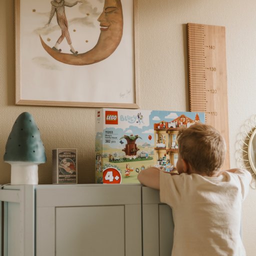 Familiehygge omkring byggeprocessen – LEGO der samler både små og store